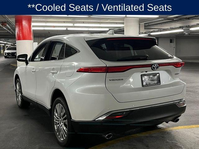 Photo of 2024 Wind Chill Pearl Toyota Venza