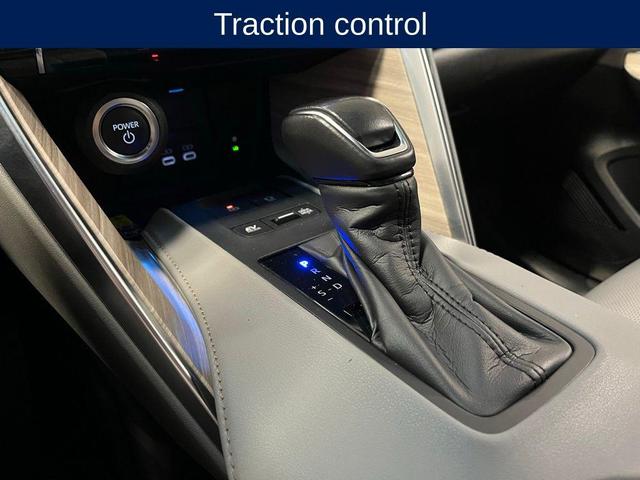 Photo of 2024 Wind Chill Pearl Toyota Venza