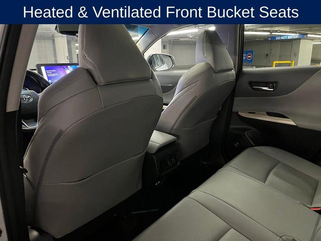 Photo of 2024 Wind Chill Pearl Toyota Venza