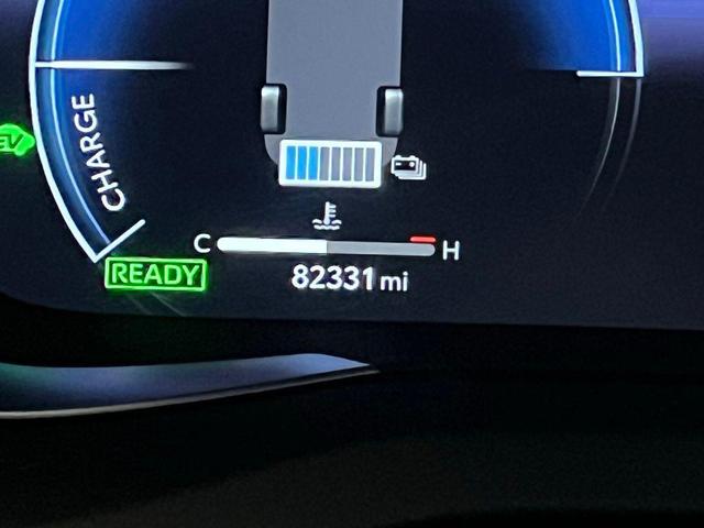 Photo of 2024 Wind Chill Pearl Toyota Venza