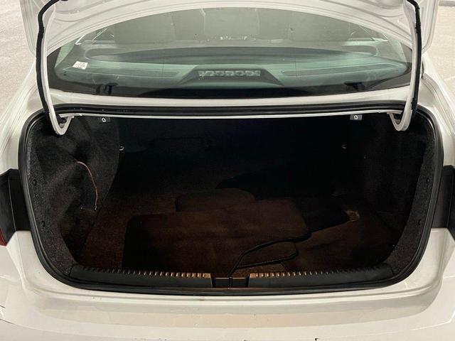 Photo of 2016 Pure White Volkswagen Jetta