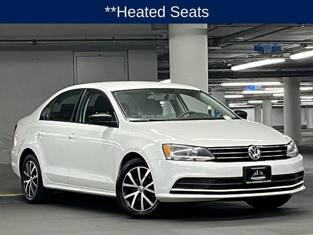 Photo of 2016 Pure White Volkswagen Jetta
