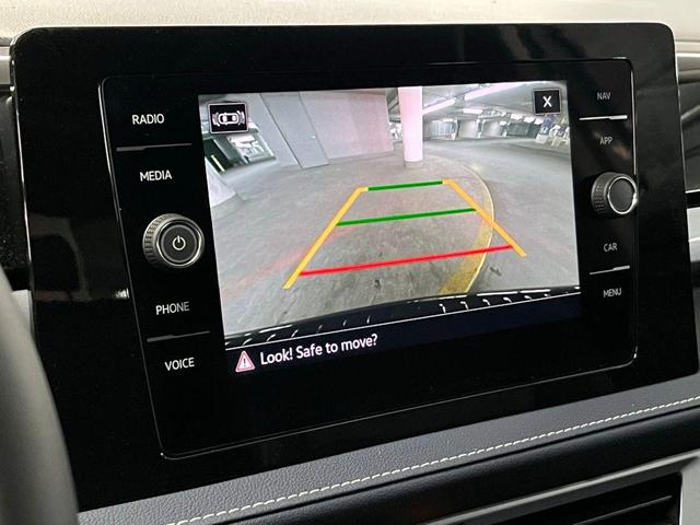 Photo of 2025 Pure White Volkswagen Taos