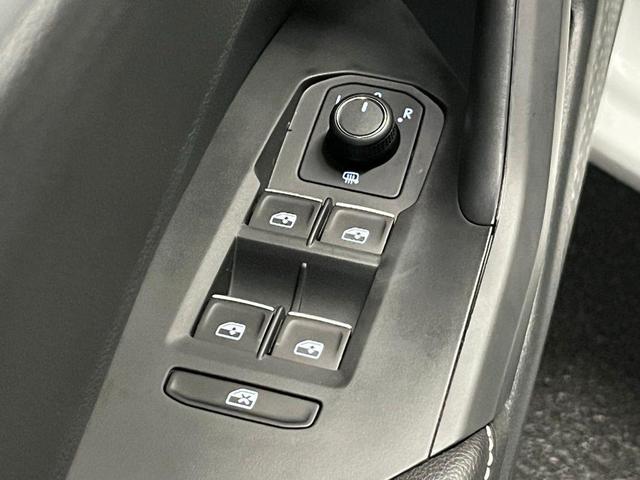 Photo of 2025 Pure White Volkswagen Jetta
