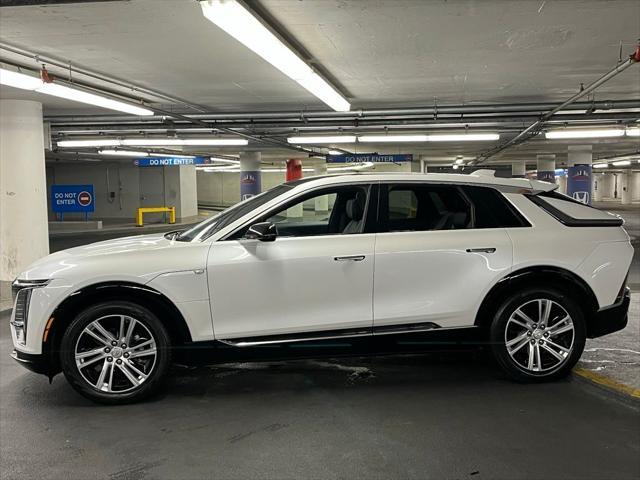 Photo of 2024 Crystal White Tricoat Cadillac LYRIQ