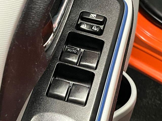 Photo of 2012 Habanero Toyota Prius c