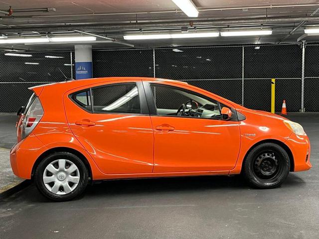 Photo of 2012 Habanero Toyota Prius c