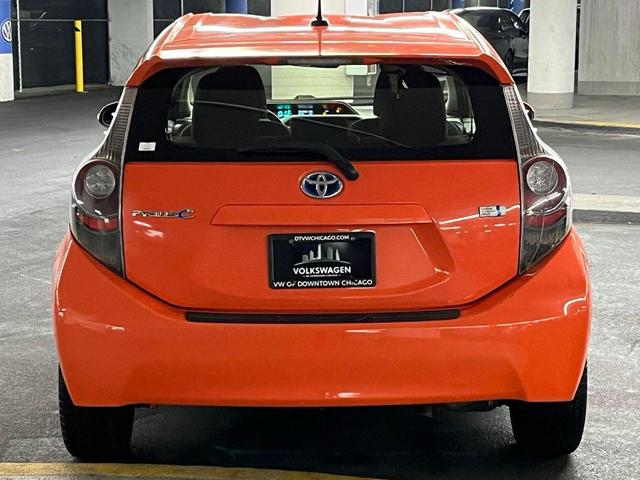 Photo of 2012 Habanero Toyota Prius c