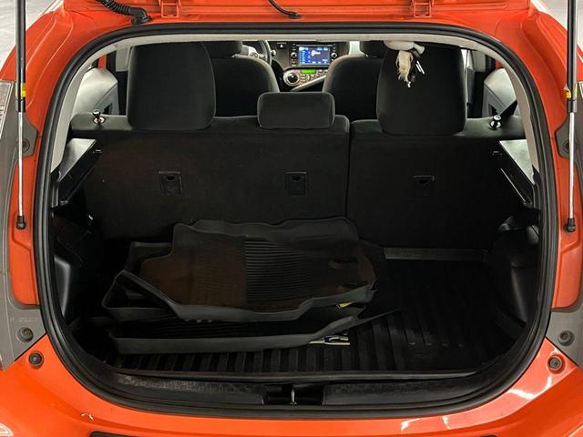 Photo of 2012 Habanero Toyota Prius c
