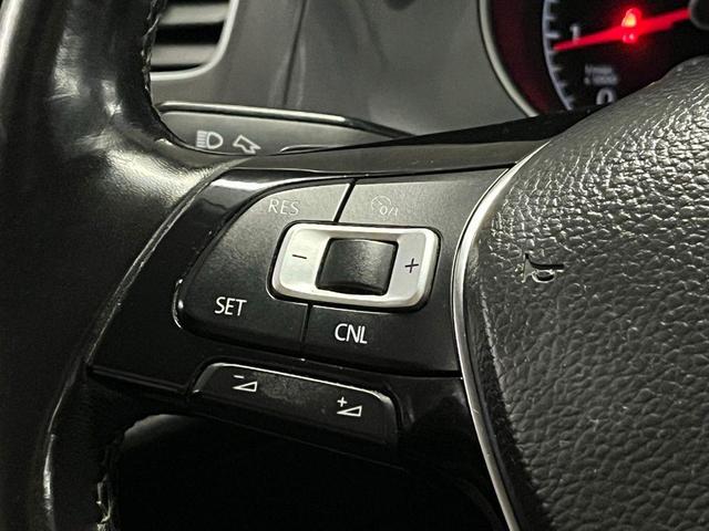 Photo of 2017 Platinum Gray Metallic Volkswagen Golf Alltrack