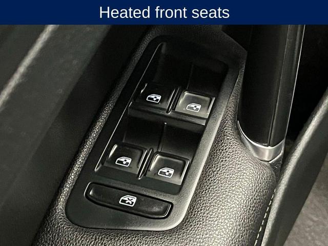Photo of 2017 Platinum Gray Metallic Volkswagen Golf Alltrack