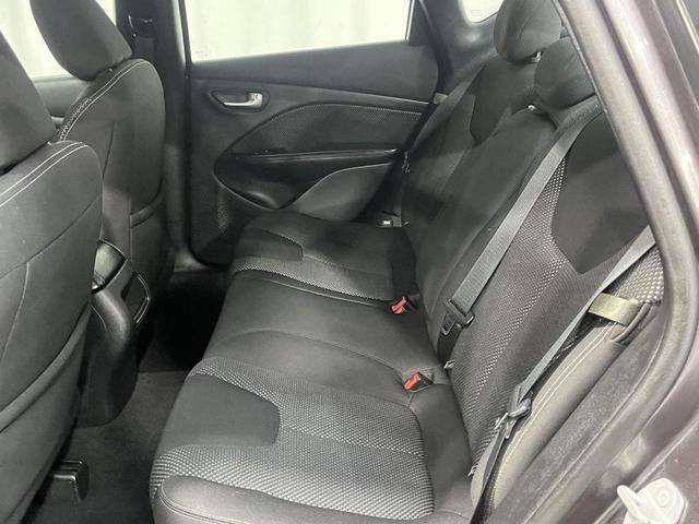 Photo of 2016 Granite Crystal Metallic Clearcoat Dodge Dart
