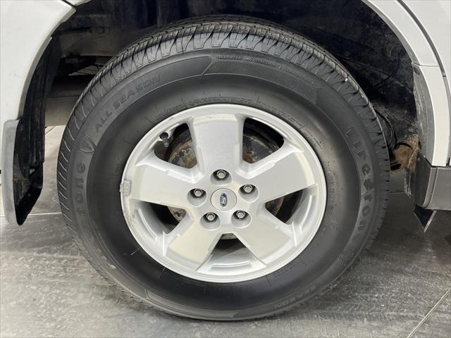 Photo of 2012 Ingot Silver Metallic Ford Escape