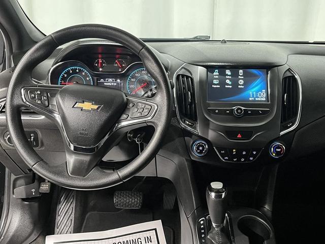 Photo of 2018 Mosaic Black Metallic Chevrolet Cruze
