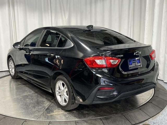 Photo of 2018 Mosaic Black Metallic Chevrolet Cruze