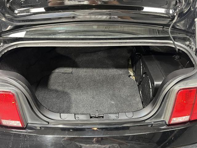 Photo of 2005 Black Clearcoat Ford Mustang