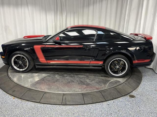 Photo of 2005 Black Clearcoat Ford Mustang