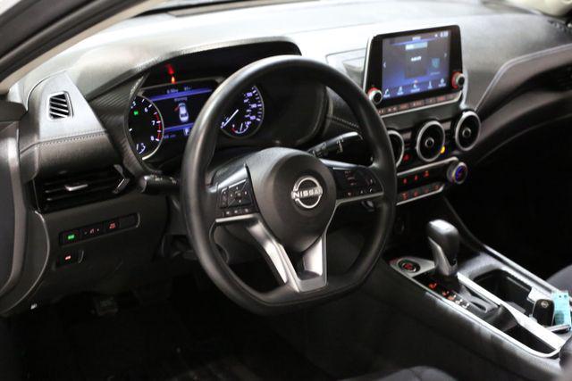 Photo of 2025 Gun Metallic Nissan Sentra