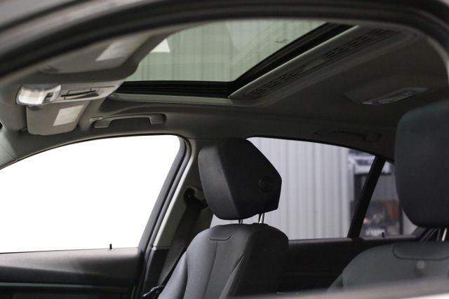 Photo of 2013 Alpine White BMW 328