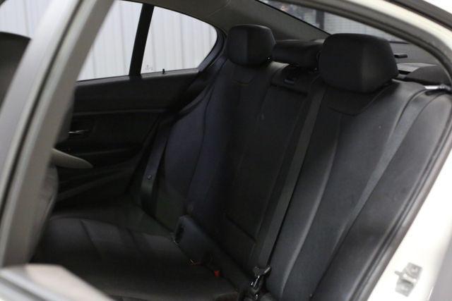 Photo of 2013 Alpine White BMW 328