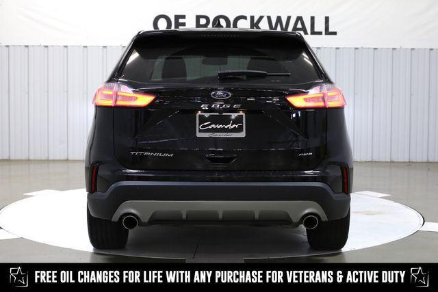 Photo of 2024 Black Metallic Ford Edge