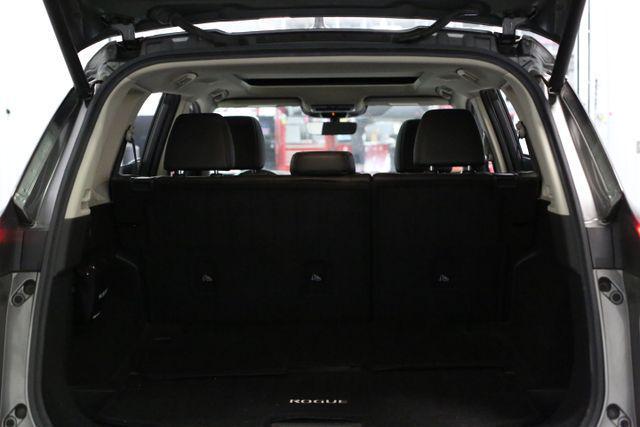 Photo of 2022 Gun Metallic Nissan Rogue