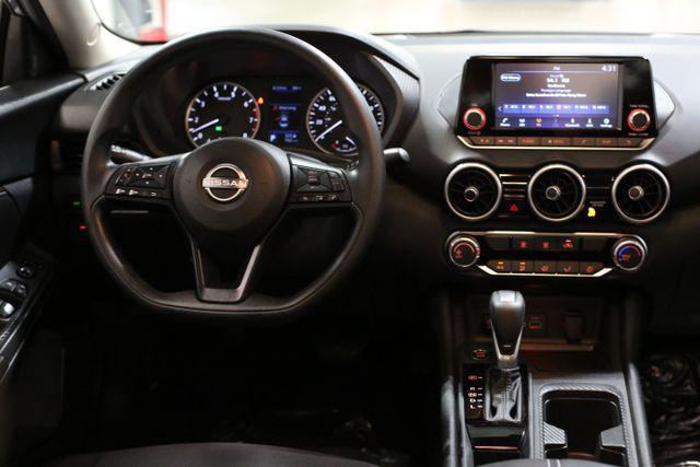 Photo of 2025 Gun Metallic Nissan Sentra