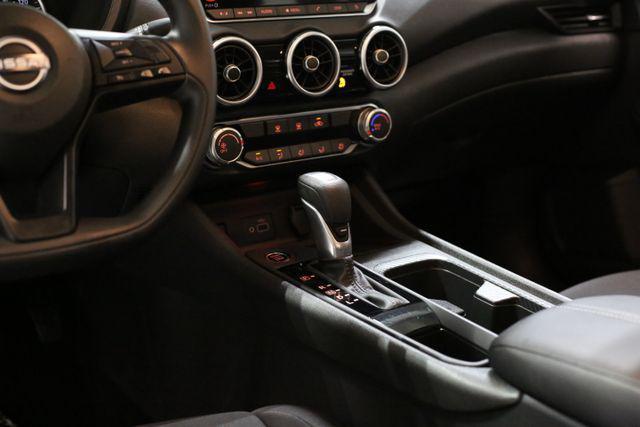 Photo of 2025 Gun Metallic Nissan Sentra