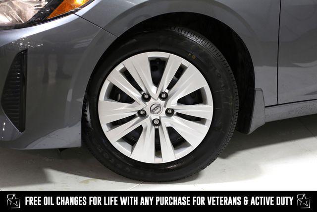 Photo of 2025 Gun Metallic Nissan Sentra