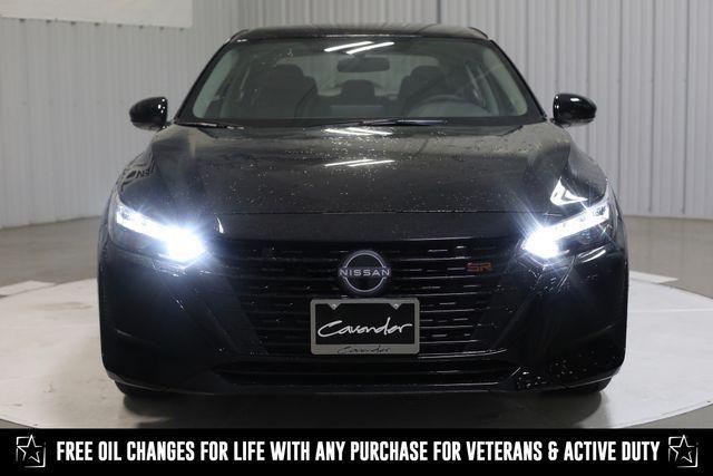 Photo of 2025 Super Black Nissan Sentra