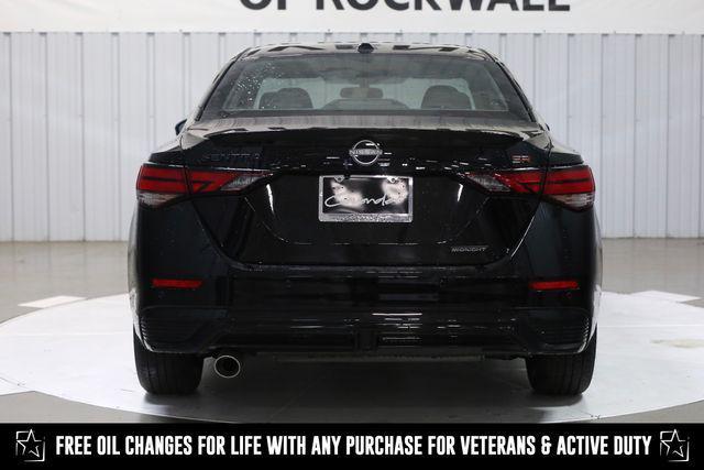 Photo of 2025 Super Black Nissan Sentra