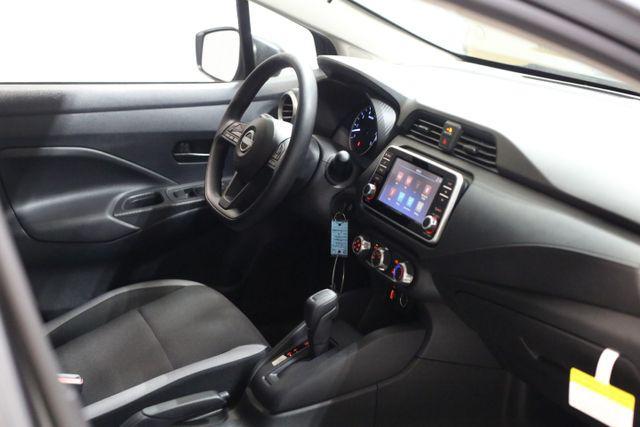 Photo of 2025 Gun Metallic Nissan Versa