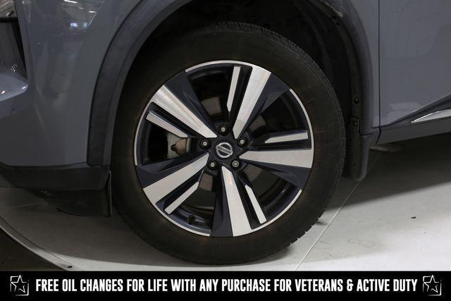 Photo of 2021 Boulder Gray Pearl Nissan Rogue