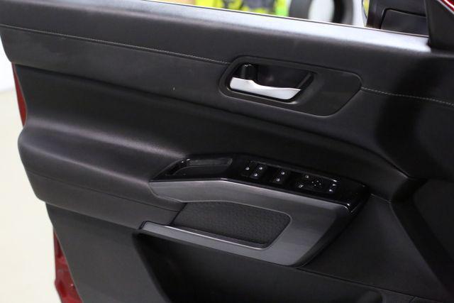Photo of 2024 Scarlet Ember Nissan Pathfinder