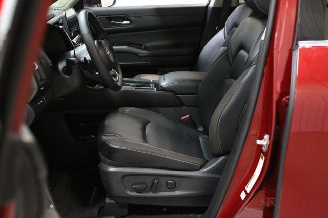 Photo of 2024 Scarlet Ember Nissan Pathfinder