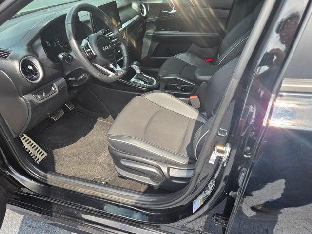 Photo of 2024 Aurora Black Pearl Kia Forte