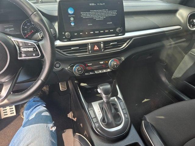 Photo of 2024 Aurora Black Pearl Kia Forte