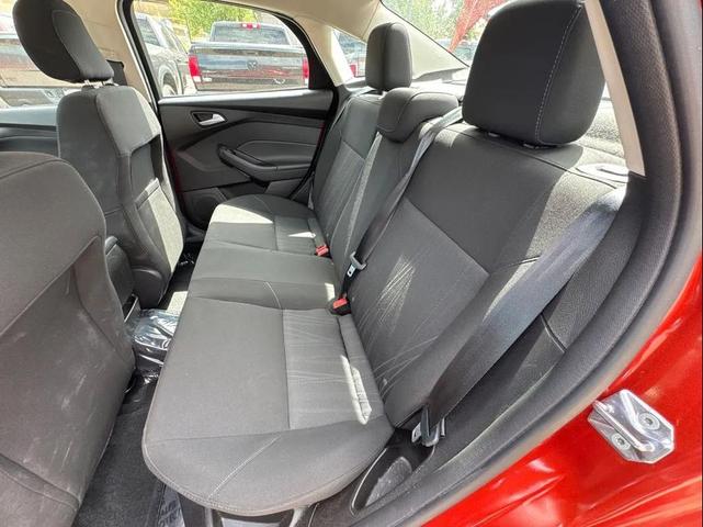 Photo of 2018 Hot Pepper Red Metallic Tinted Clearcoat Ford Focus