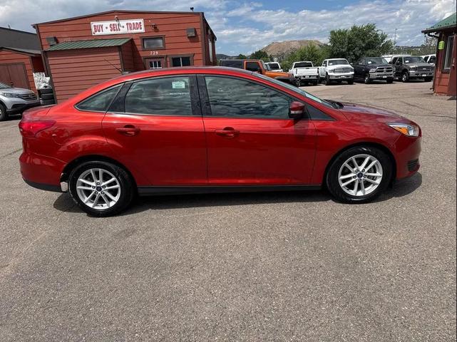 Photo of 2018 Hot Pepper Red Metallic Tinted Clearcoat Ford Focus