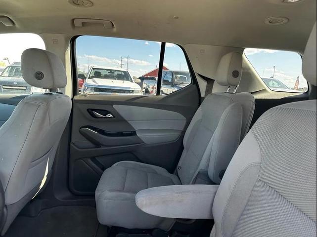 Photo of 2018 Gray Chevrolet Traverse