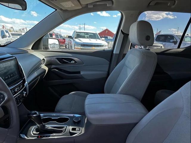 Photo of 2018 Gray Chevrolet Traverse