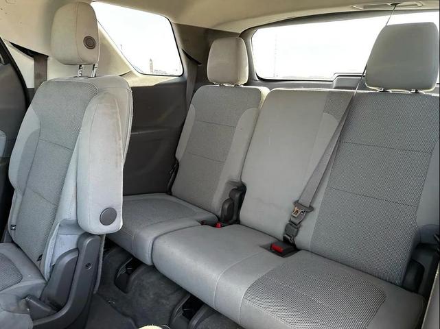 Photo of 2018 Gray Chevrolet Traverse