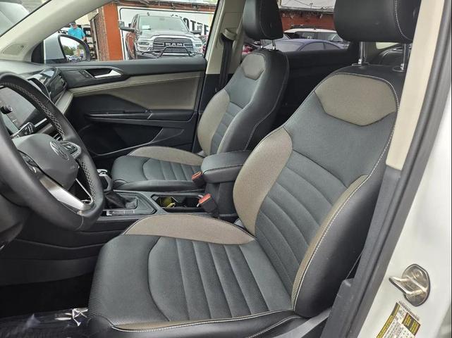 Photo of 2022 Pure White Volkswagen Taos