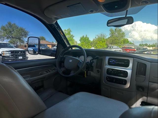 Photo of 2004 Blue Dodge Ram 2500
