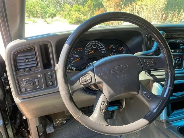 Photo of 2003 Black Chevrolet Silverado 2500