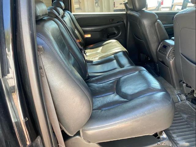 Photo of 2003 Black Chevrolet Silverado 2500