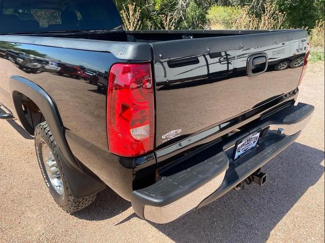 Photo of 2003 Black Chevrolet Silverado 2500