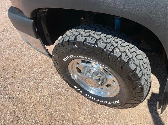 Photo of 2003 Black Chevrolet Silverado 2500