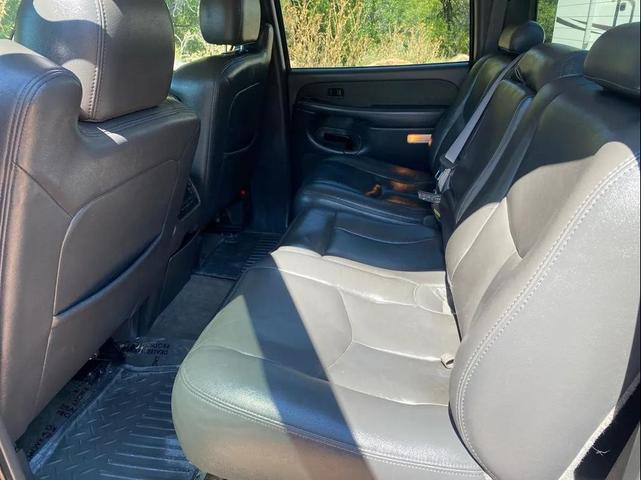 Photo of 2003 Black Chevrolet Silverado 2500