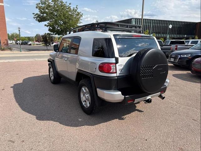 Photo of 2007 Titanium Metallic Toyota FJ Cruiser